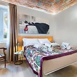 Hostdomus - Palazzo Stupino Alba (Piedmont)