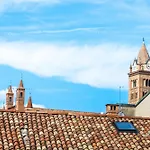 Hostdomus - Palazzo Stupino * Alba (Piedmont)