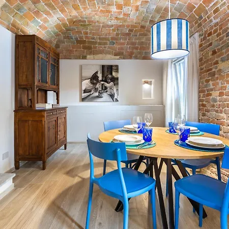 Apartment Palazzo Stupino - La Corte Alba (Piedmont)
