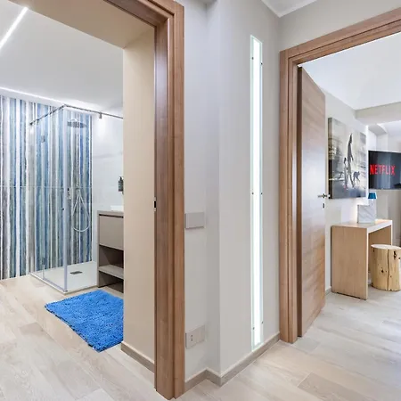 Palazzo Stupino - La Corte アパート アルバ