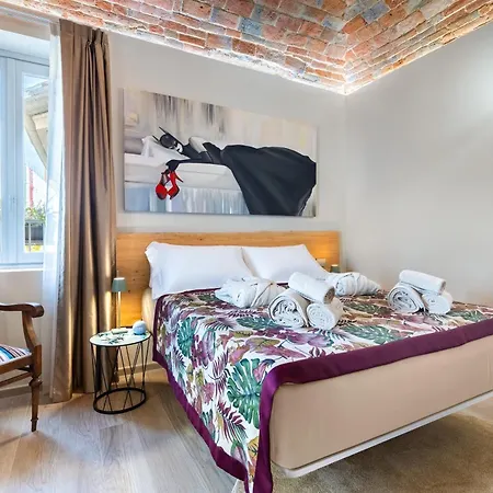 Hostdomus - Palazzo Stupino Alba (Piedmont)