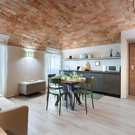 Hostdomus - Palazzo Stupino *