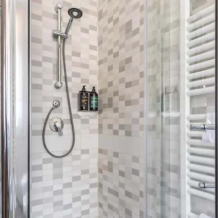 Apartament Hostdomus - Palazzo Stupino Alba (Piedmont)